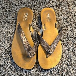 Mossimo Supply Co. Women's Gold and Black Sandals